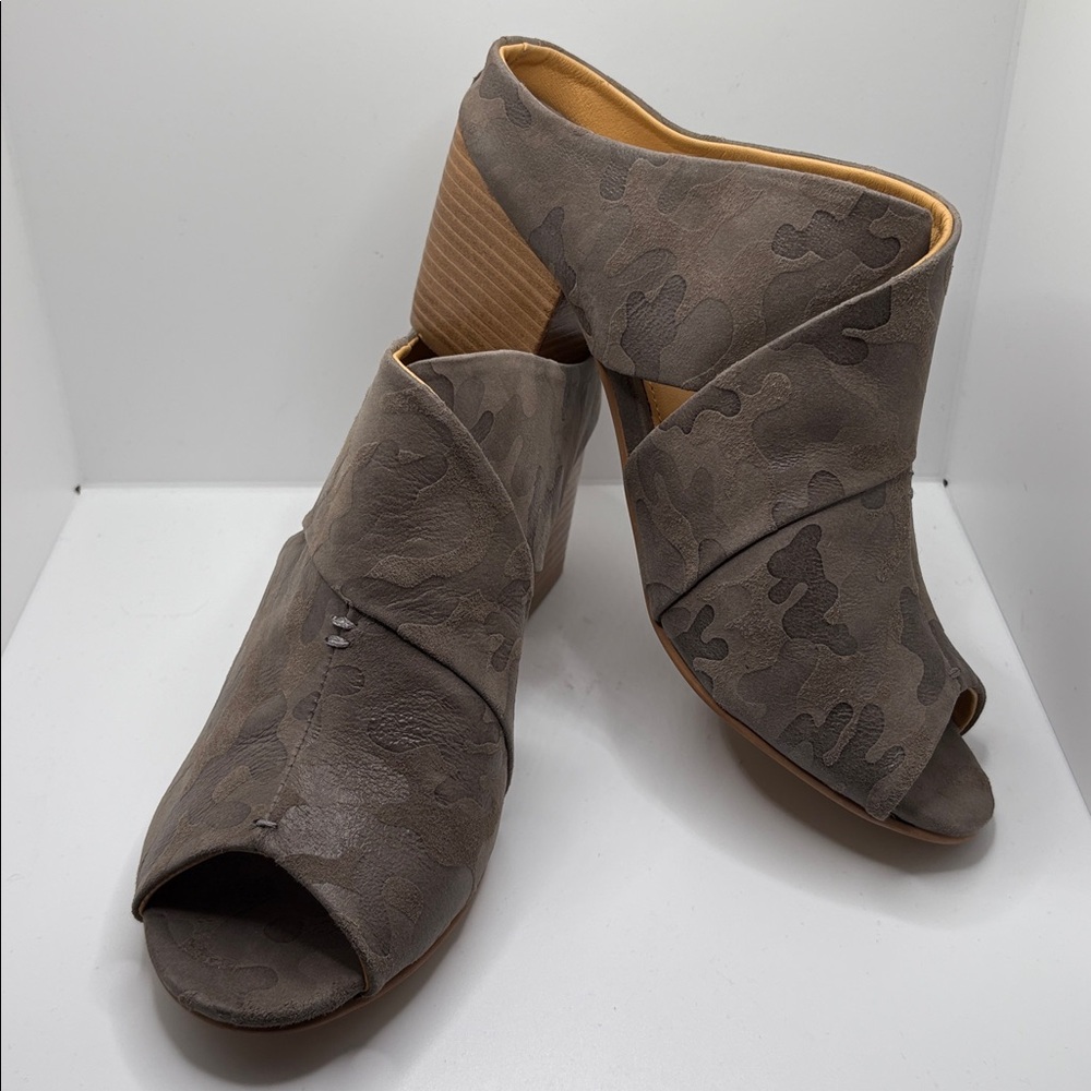 Slayte Footwear Miranda Bootie Leather Camo Peep Toe Block Heel Gray Neutral 8.5 - Picture 9 of 10